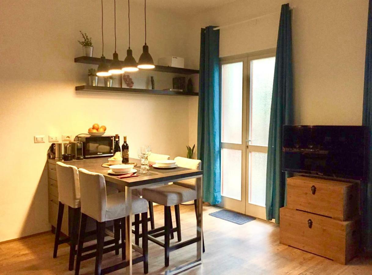 Apartment Open The Classic Wooden Shutters At A Cozy Nest Florenz