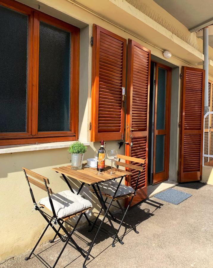 Open The Classic Wooden Shutters At A Cozy Nest Apartment Florenz